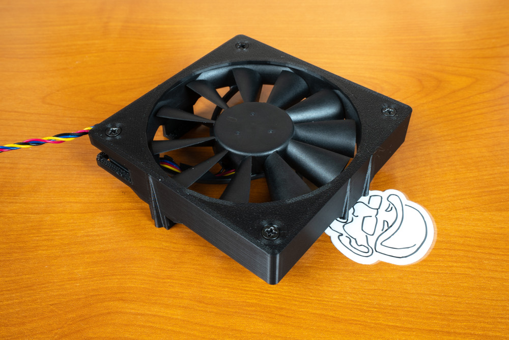 Cooling Shroud Kit for a LSI 9300-16i