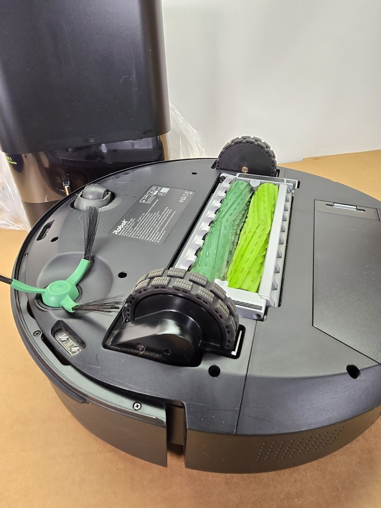 iRobot - Roomba Max 705 Vacuum + AutoEmpty Dock - Pre-Owned