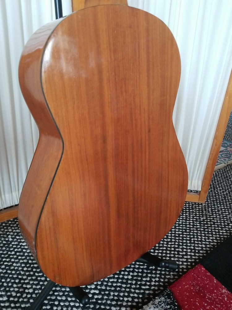 Ronda Classical Nylon 6 string guitar