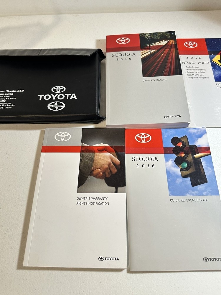 2016 Toyota Sequoia Owner's Manual Set