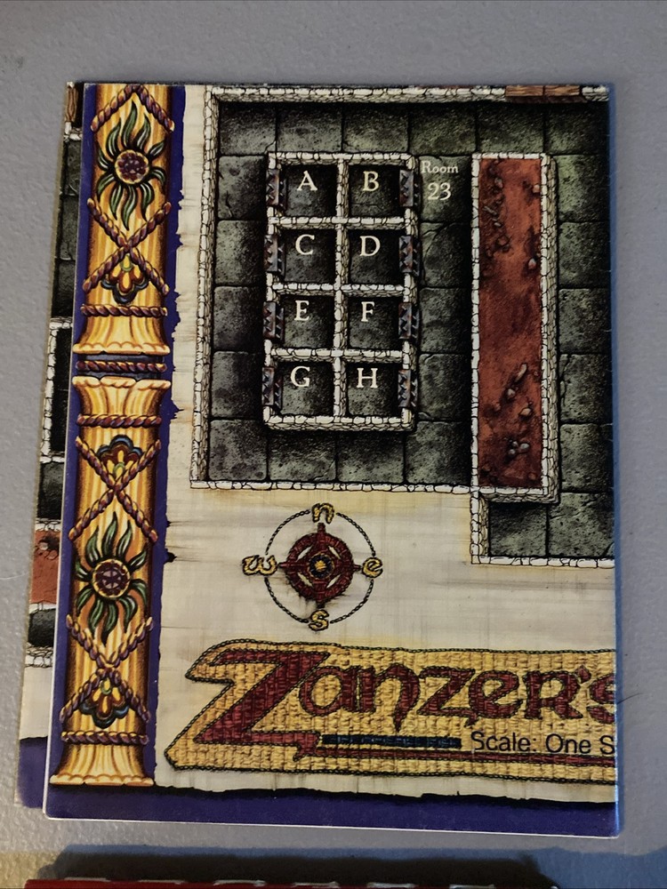 DUNGEON MASTER'S SCREEN/FOLIO: From Easy to Master D&D Boxed Game Set + the map