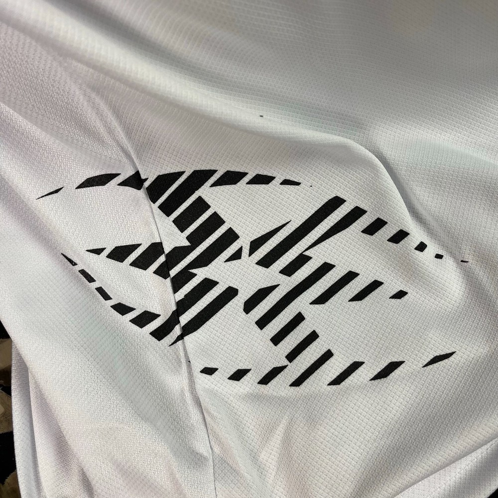 NEW Empire Performance B&W Zig Zag T-Shirt - Black/White - Medium