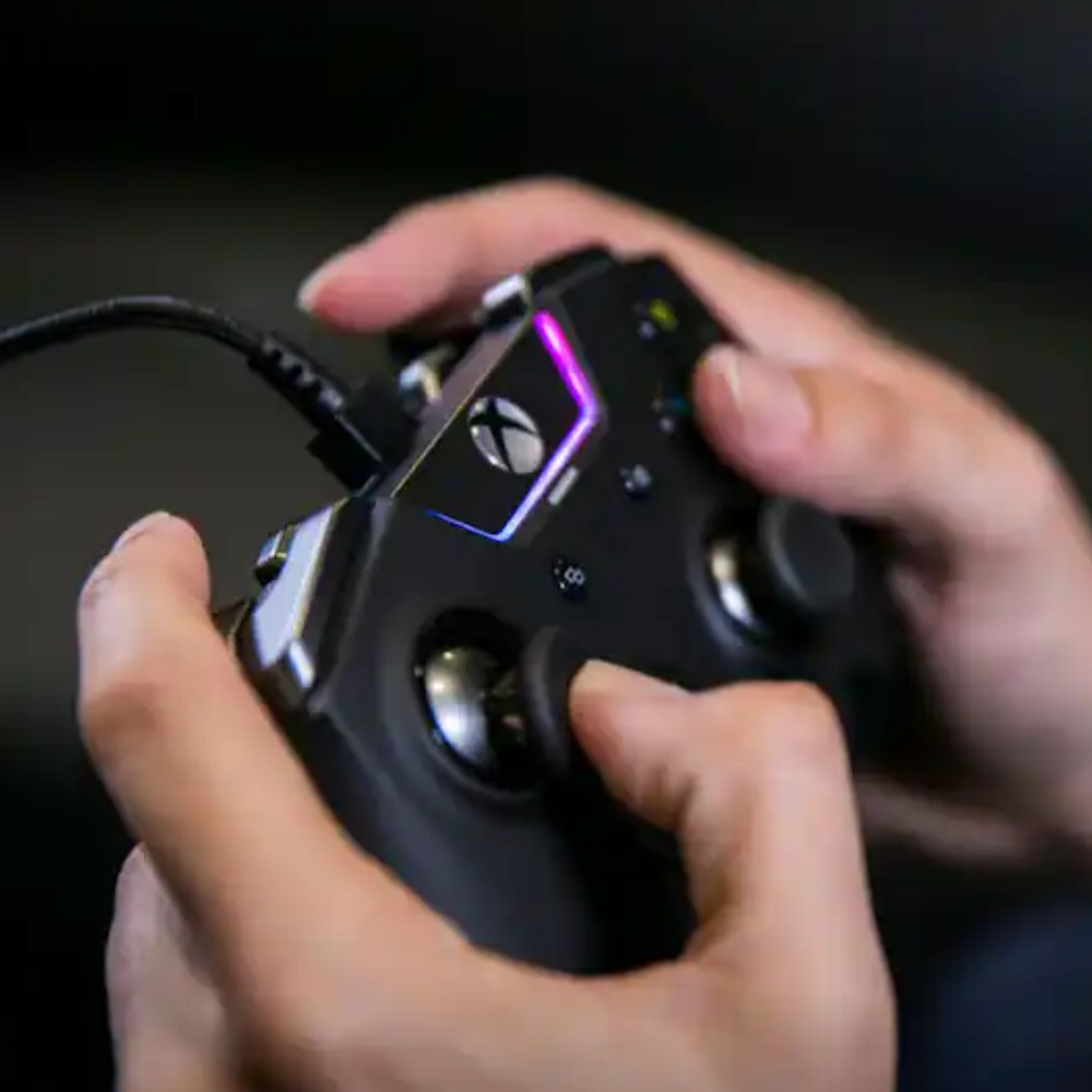 Razer Wolverine Ultimate Wired Gaming Controller for Xbox One & Windows PC - NEW