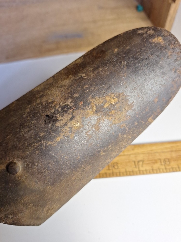 Antique Garden Scoop