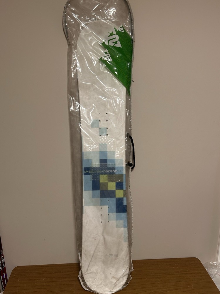 Division 23 Mainline 149 Snowboard Size 149
