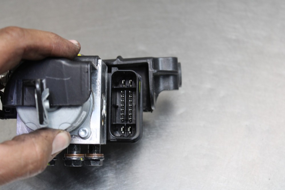 25-26 2026 APRILIA RS660 RS 660 ABS PUMP UNIT MODULE