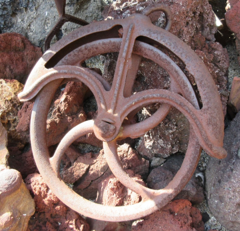 Vintage All Metal Block And Tackle Pulley Barn Hook Rustic Antique