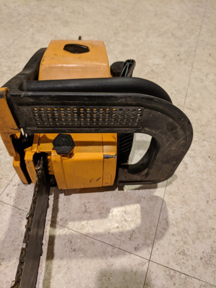 Montgomery Ward 3.7 Chainsaw 24084A