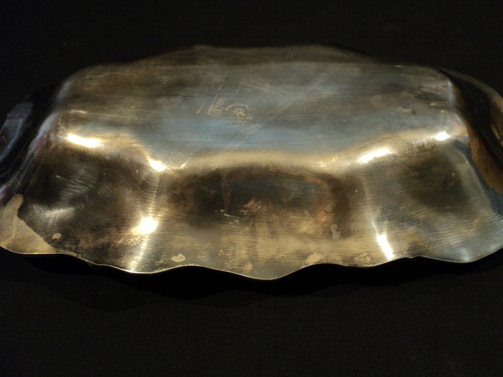 ANTIQUE WEBSTER SILVERPLATE OVAL BREAD TRAY, EMBOSSED GRAPE DESIGN, c.1903