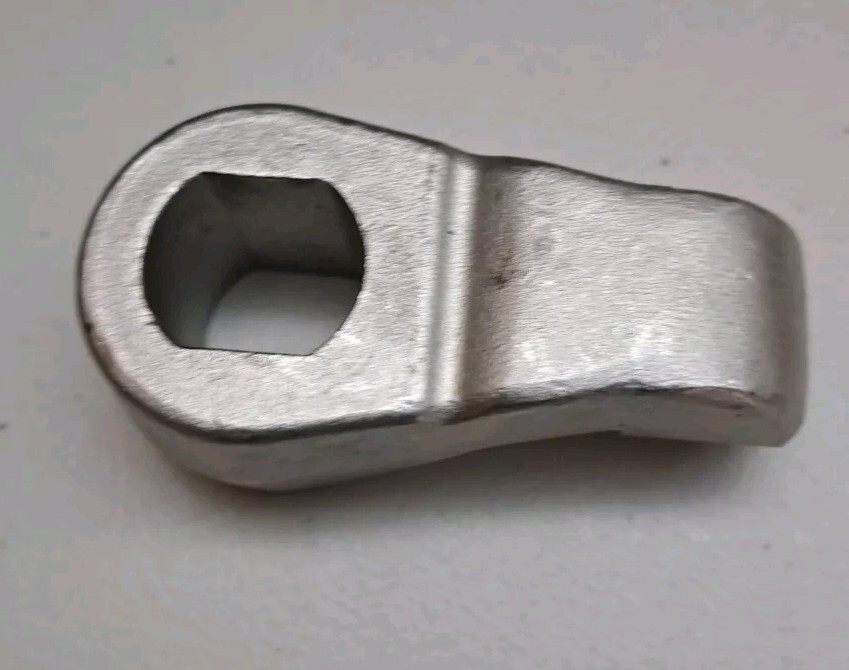 DOG ASSEMBLY HATCH 2040-01-490-6774