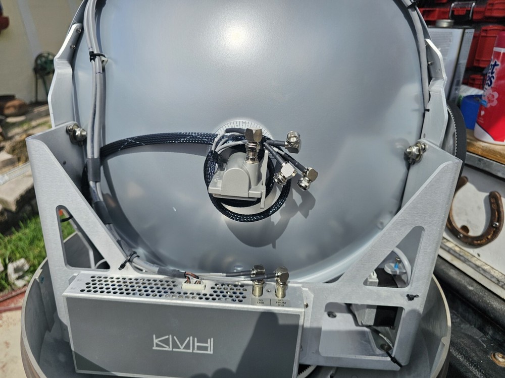 kvh tracvision 5 18"
