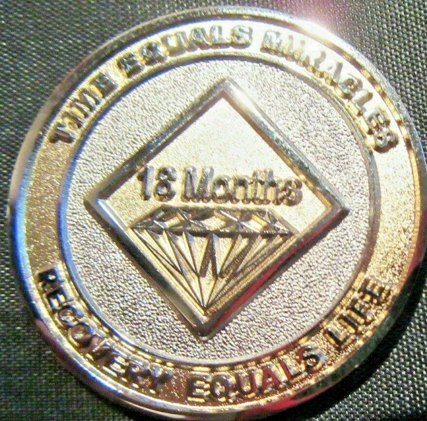 Narcotics Anonymous NA GOLD SILVER 18 MONTH Medallion Chip Coin Token