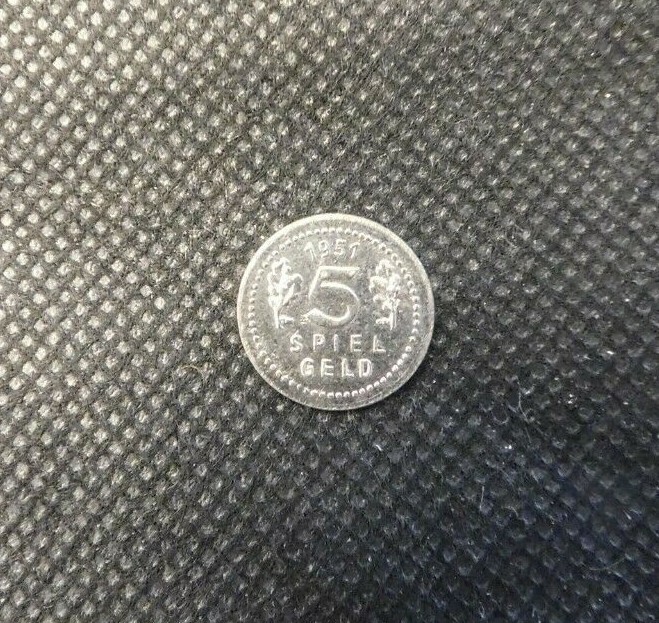1951 SPIEL GELD TOKEN! e1664DHQ