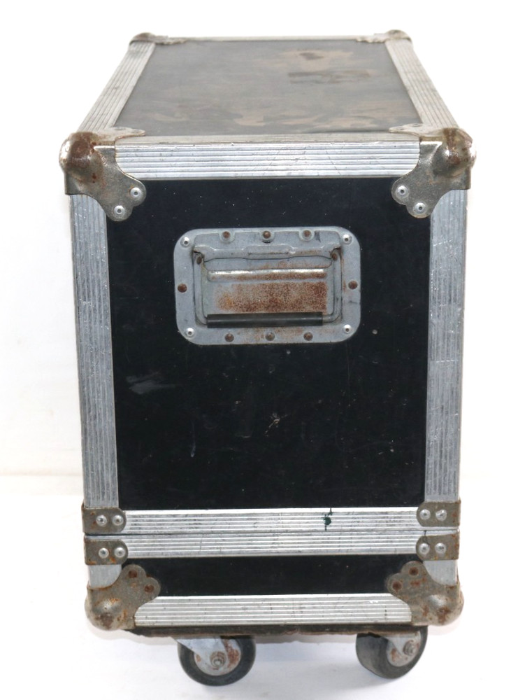 Calzone Heavy Duty Road Case w/ Wheels