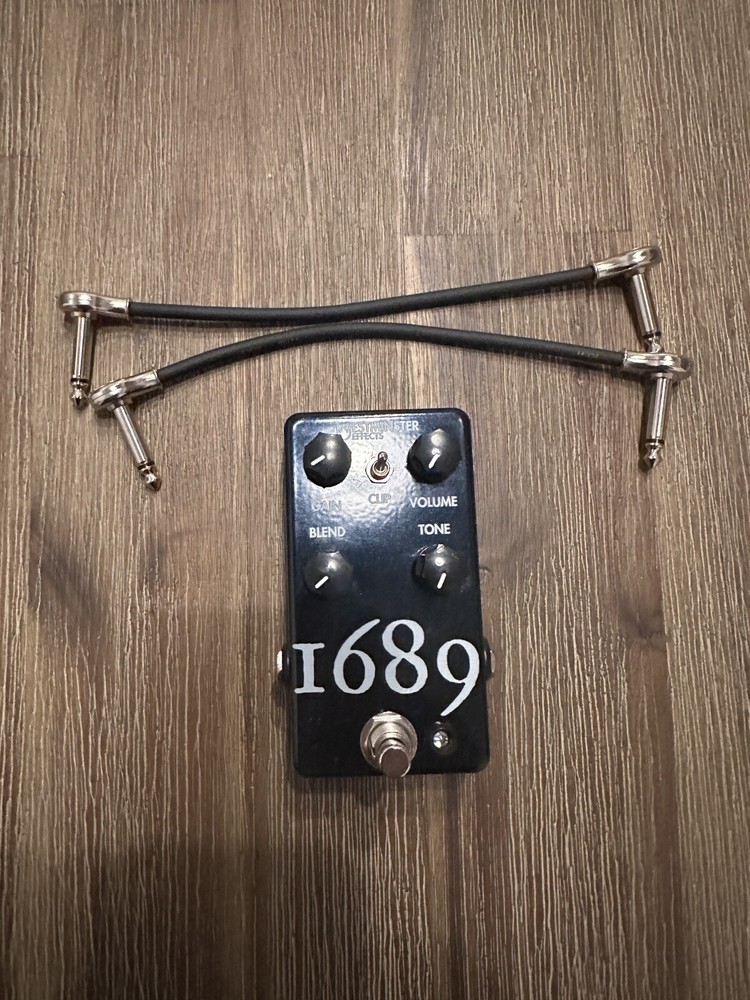 Westminster Effects 1689 Overdrive V2 + 2 - 6" Patch Cables