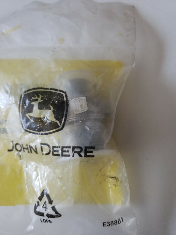 38H5193 John Deere Adapter Fitting