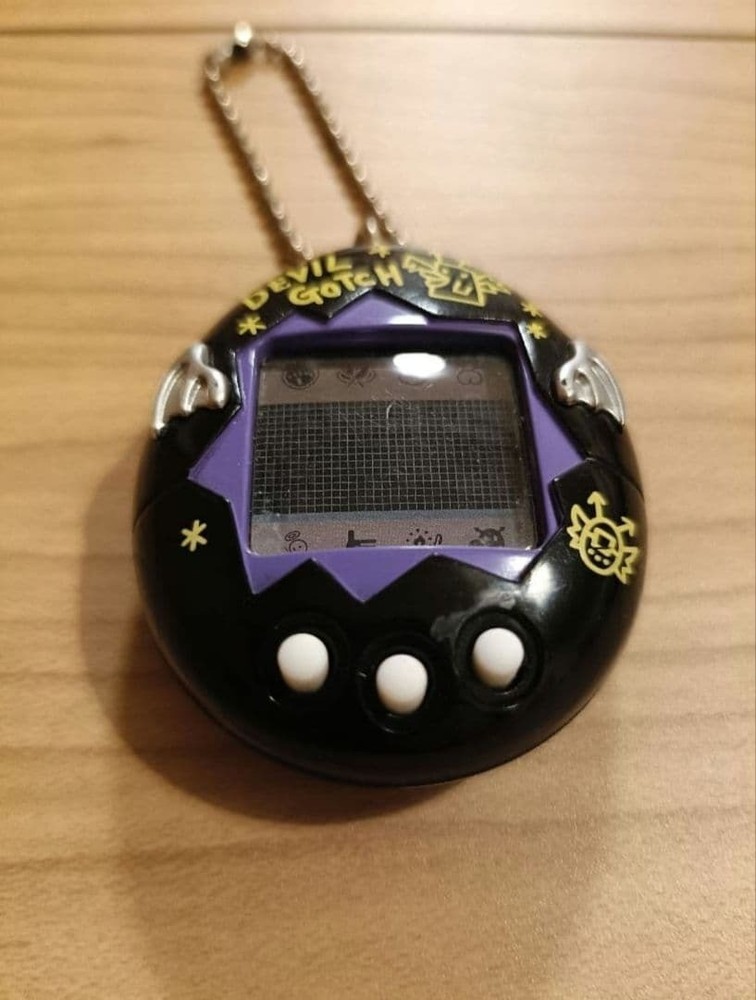 Bandai Deviltchi Devilgotchi Devil Tamagotchi Virtual Pet Black 1998 TMGC