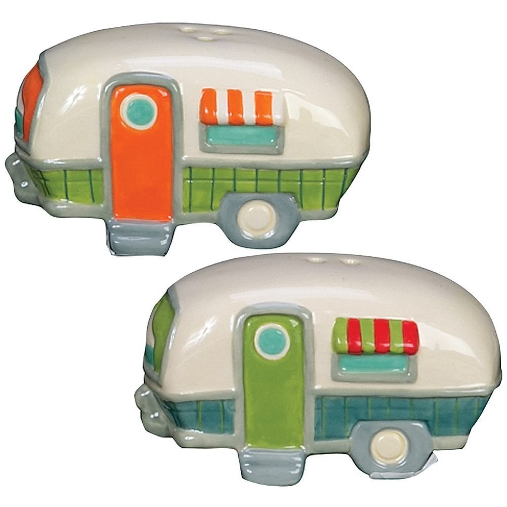 Camper 4 Piece Kitchen Bundle, Towels with Salt and Pepper Shakers