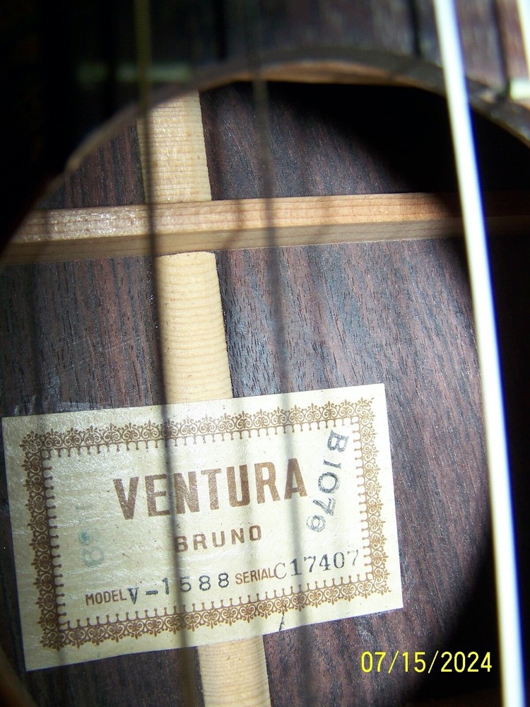 VINTAGE VENTURA BRUNO V-1588 CLASSICAL GUITAR