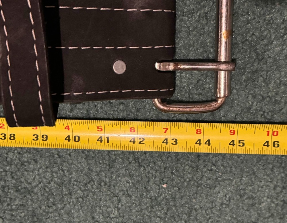 Grizzly lifting belt Used. Black, thick durable material.