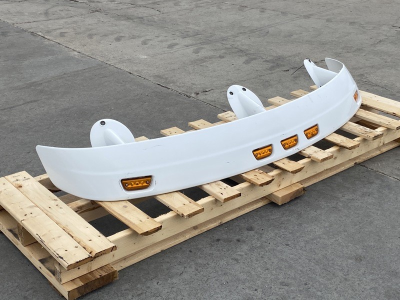 2016 Peterbilt 579 Visor (654-10807)