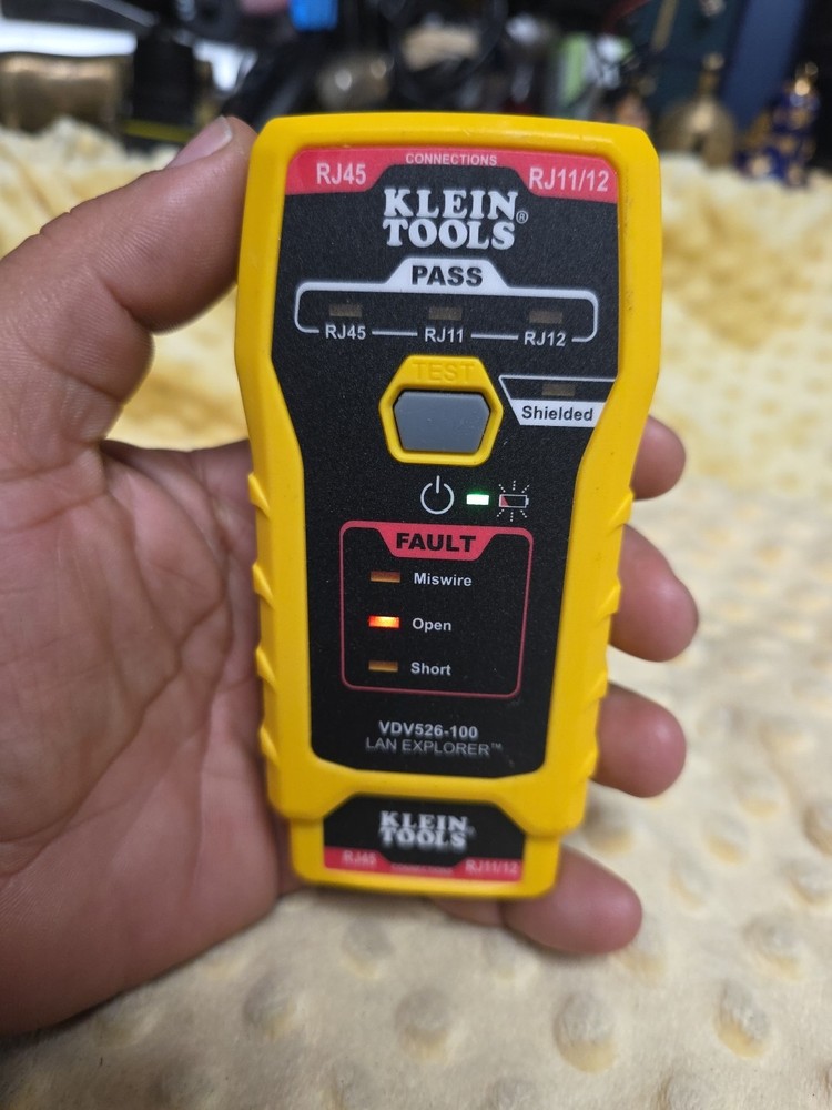 Klein Tools VDV526-100 Network LAN Cable Tester, VDV Tester, LAN Explorer