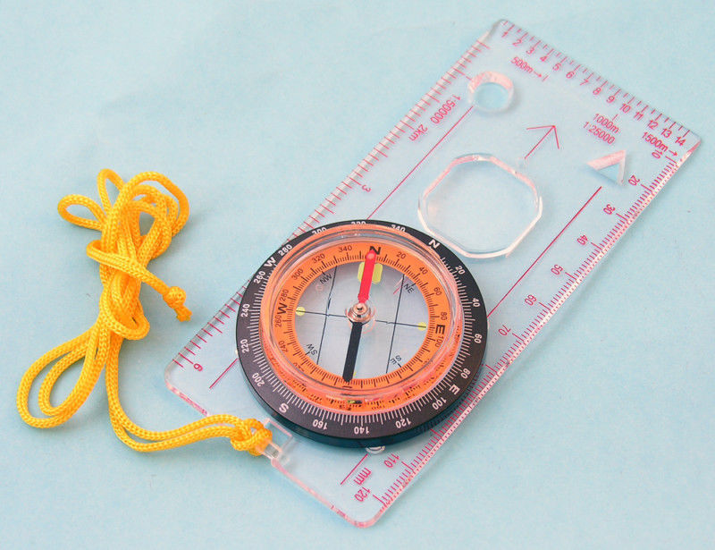 Compass w/ Clear Acrylic Baseplate Magnifier Dial Scale