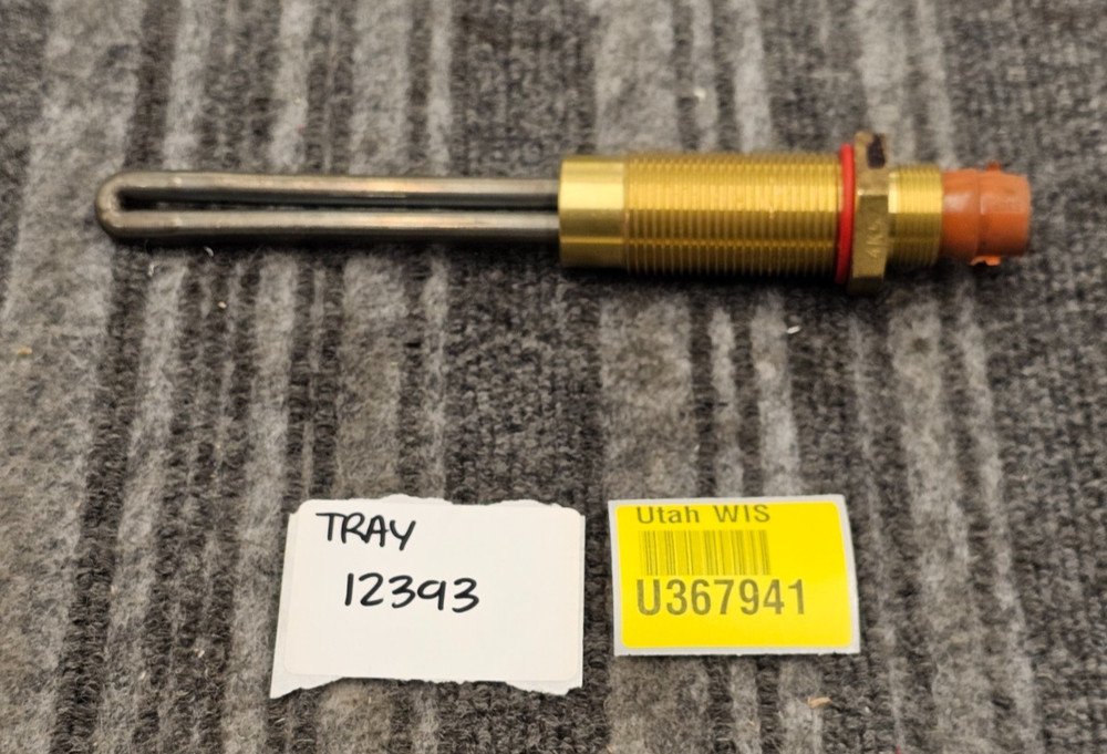 LR20976-0P-55 450W 120VAC 1581 3-Pin Engine Heater Element