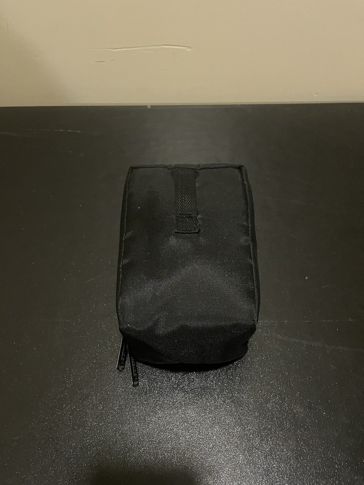 Case Logic Soft Cassette Holder With Zipper