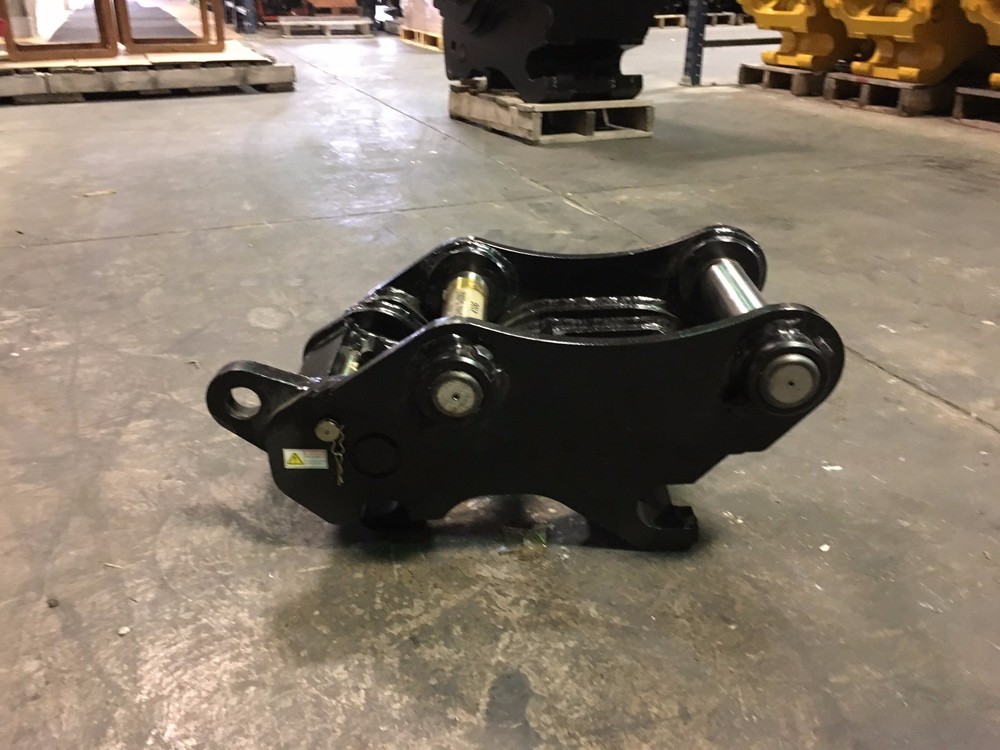 New Manual Backhoe Quick Hitch Coupler for John Deere 410G (Includes Pins)
