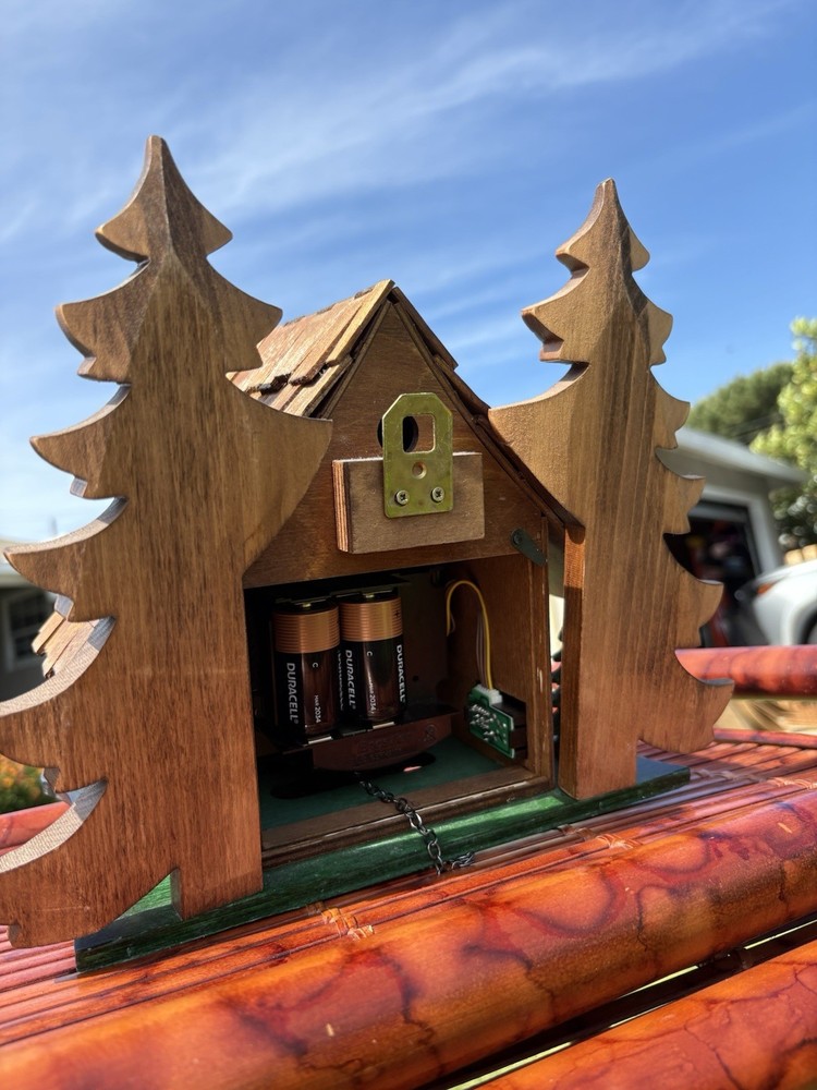 Charming Authentic Engstler German Cuckoo Clock - Perfect Working Condition