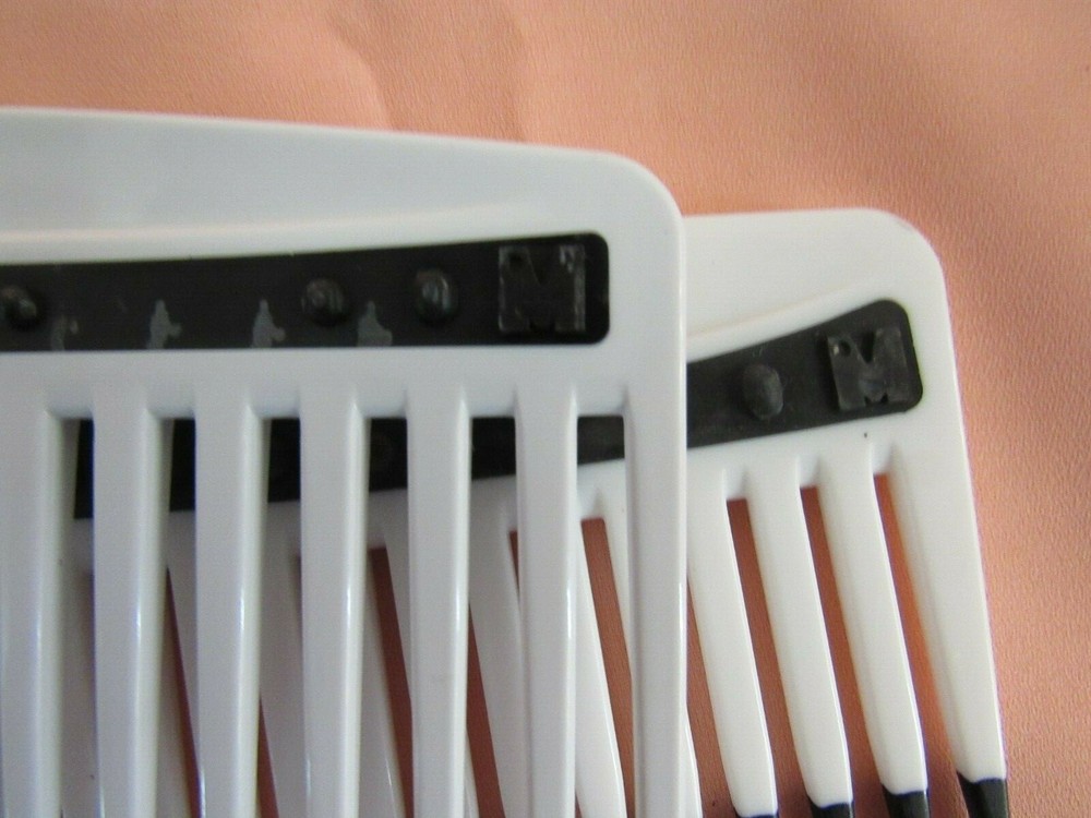 Mebco Double Volume Detangler Comb / High Volume ~2 PCS~ Black n' White ~New~