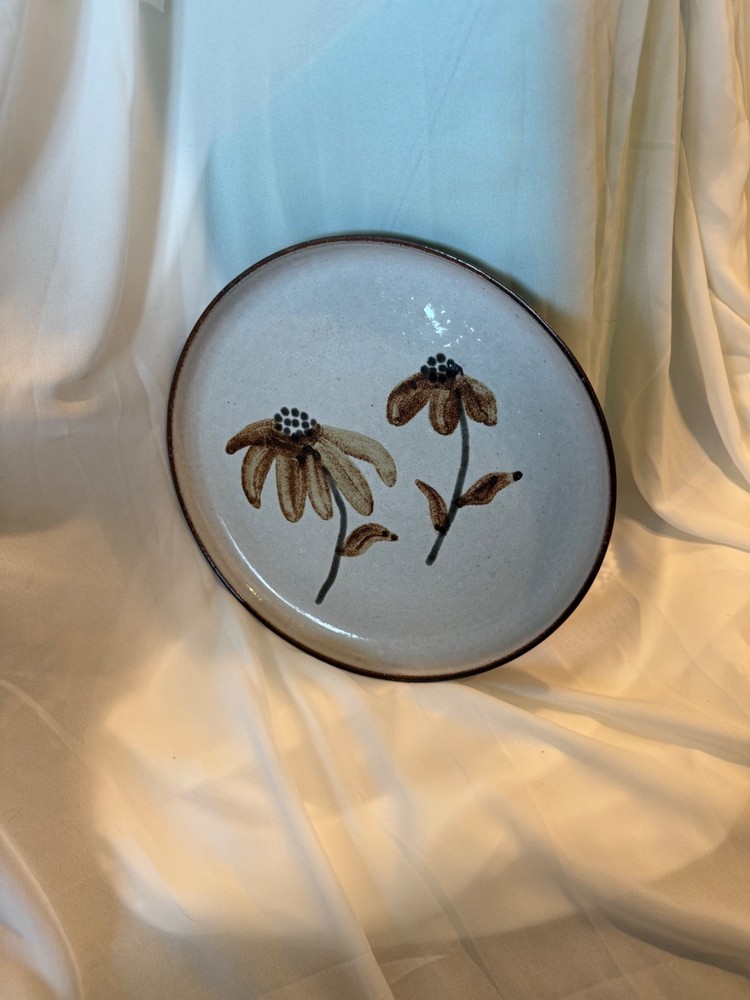 Ken Edwards El Palomar flower plate