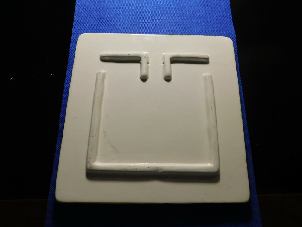 LETTER C CERAMIC HOT PLATE TRIVET! c425DXX