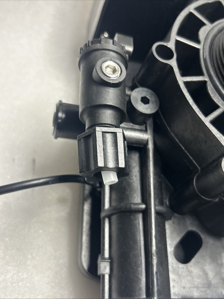 S-100 Digital Water Softener Control Valve GR4-1 Y10463