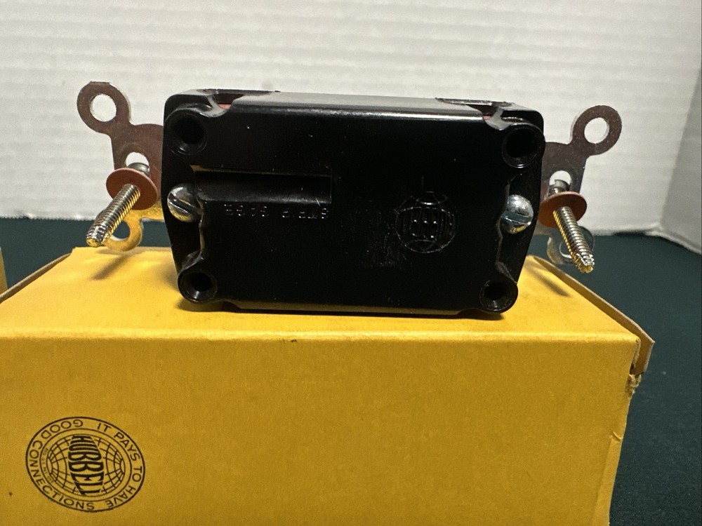 2 Vintage Hubbell A. C. Flush Toggle Switch Single-Pole 15A 1201