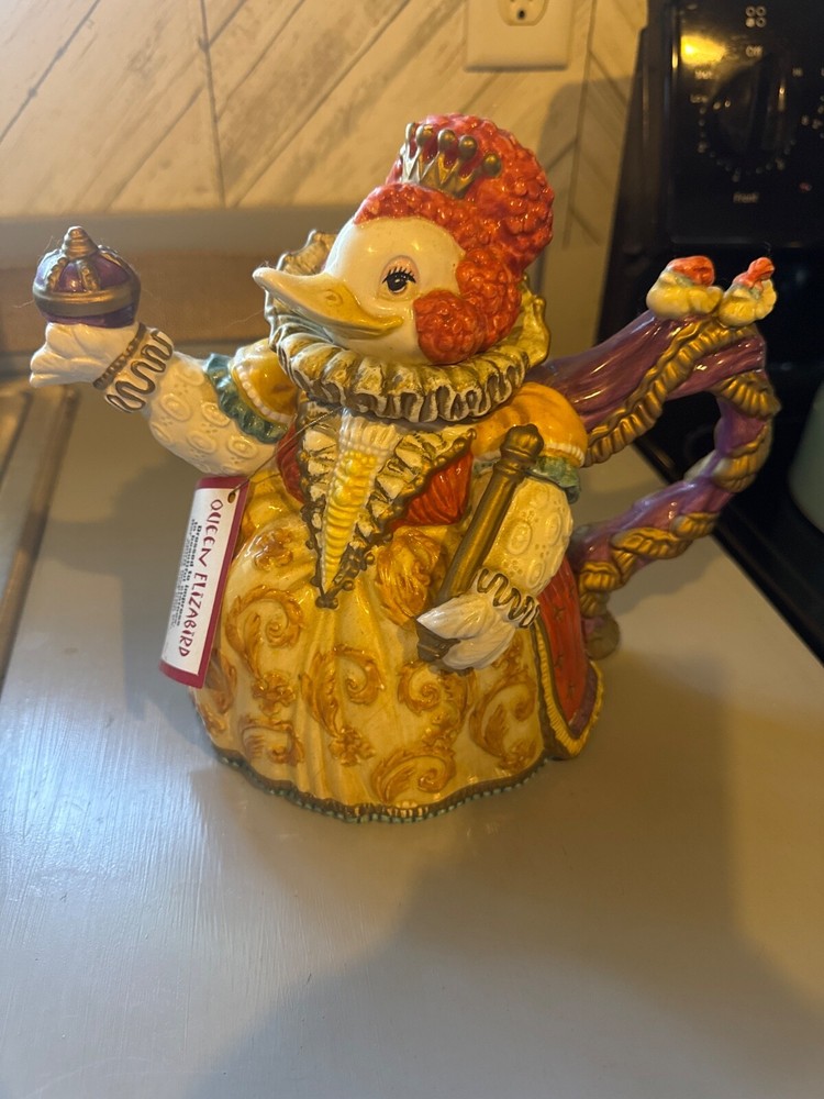 birdbrains queen Elizabeth tea pot
