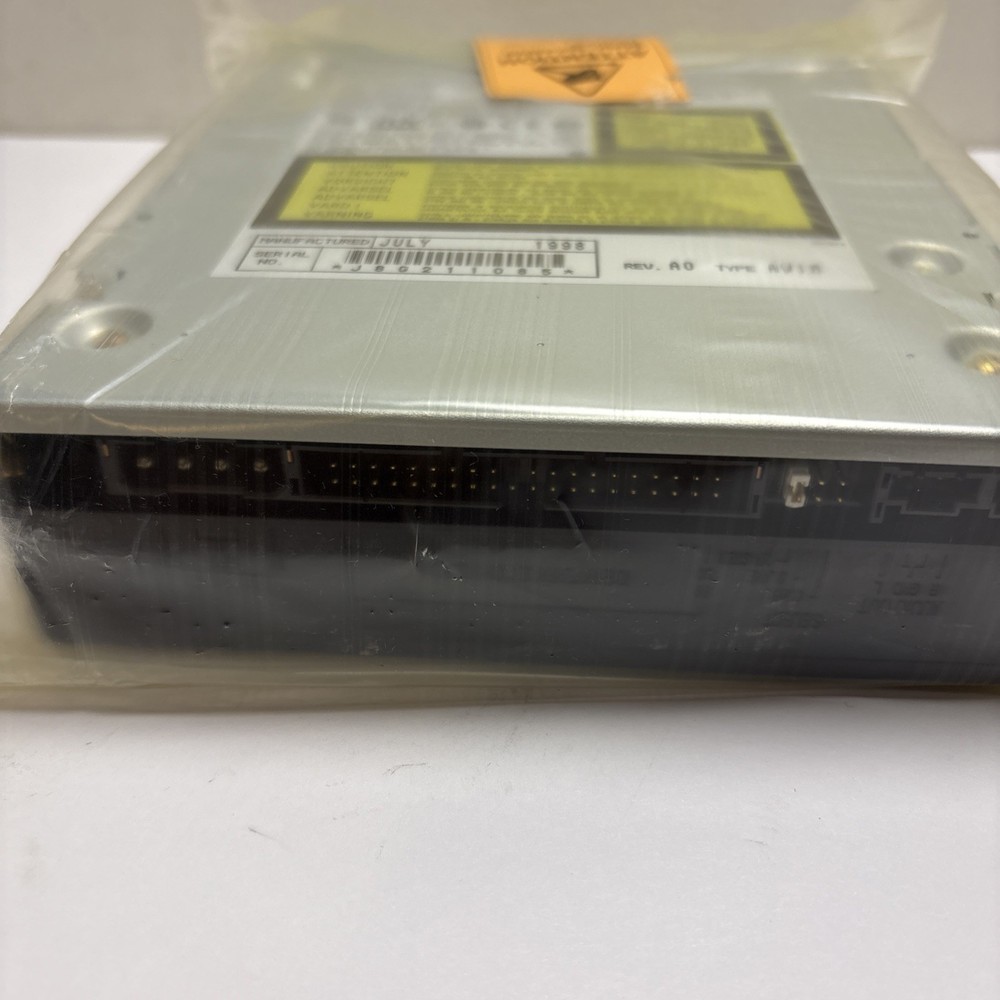 Hitachi CDR-8430 Internal CD-ROM Drive 1998 Japan