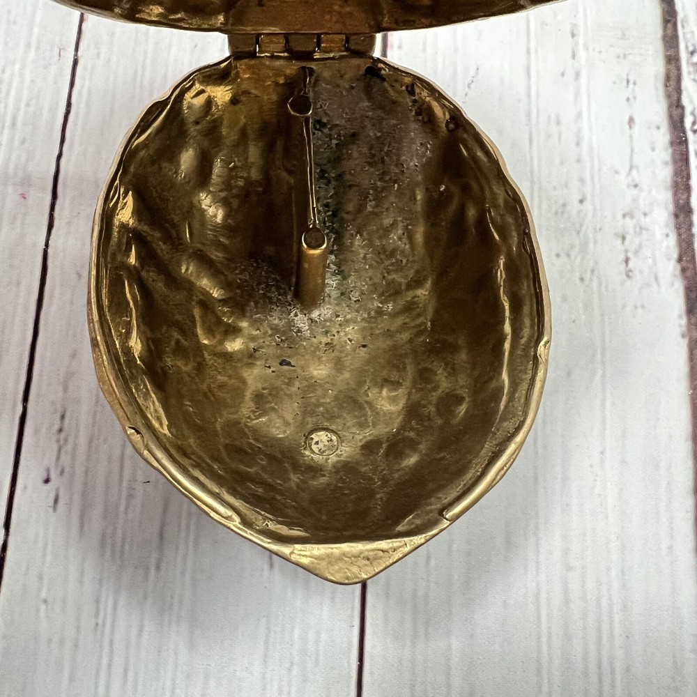 Walnut Shaped Brass Nutcracker Nut Cracker Vintage Retro Design Home Decor