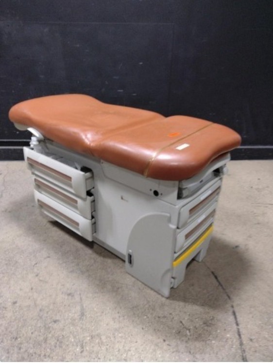 MIDMARK 604 EXAM TABLE