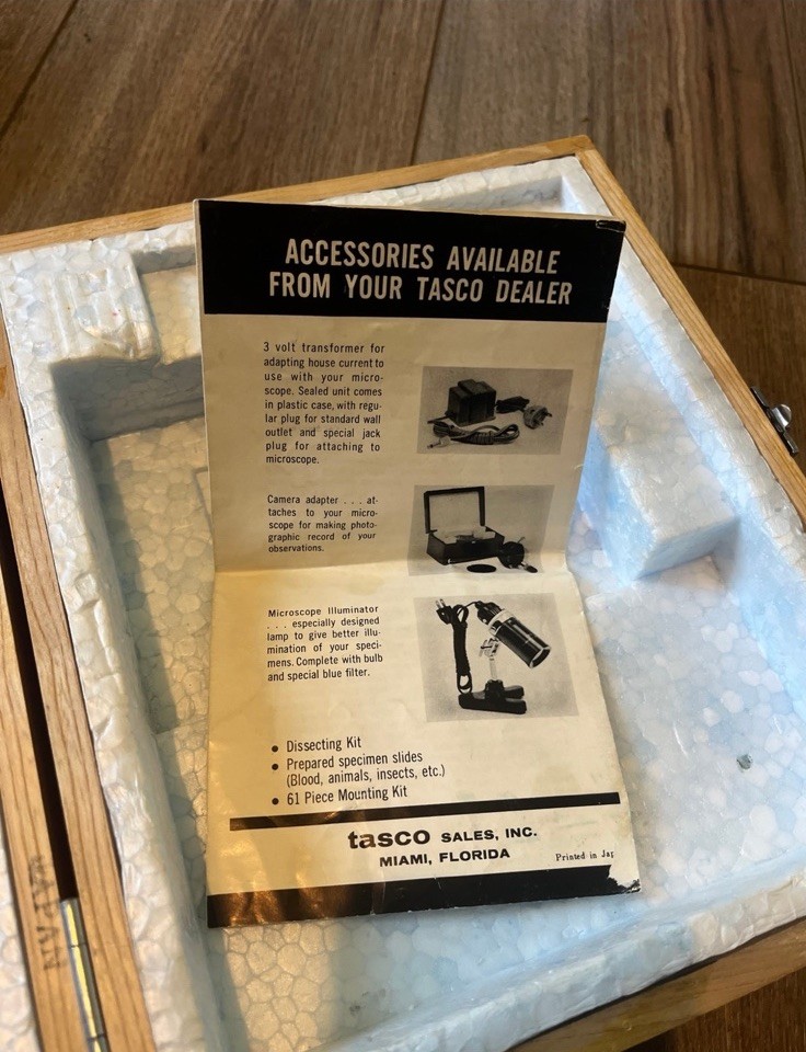 Vintage TASCO Microscope 900XKZ