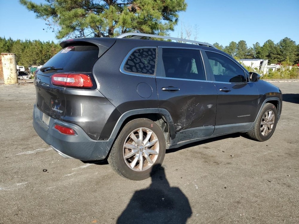 CHEROKEE 2015 Glove Box 4947577