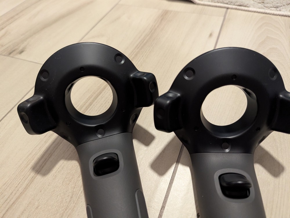 HTC Vive Virtual Reality VR Wand Controllers (2PR7100) Pair OEM TESTED WORKING