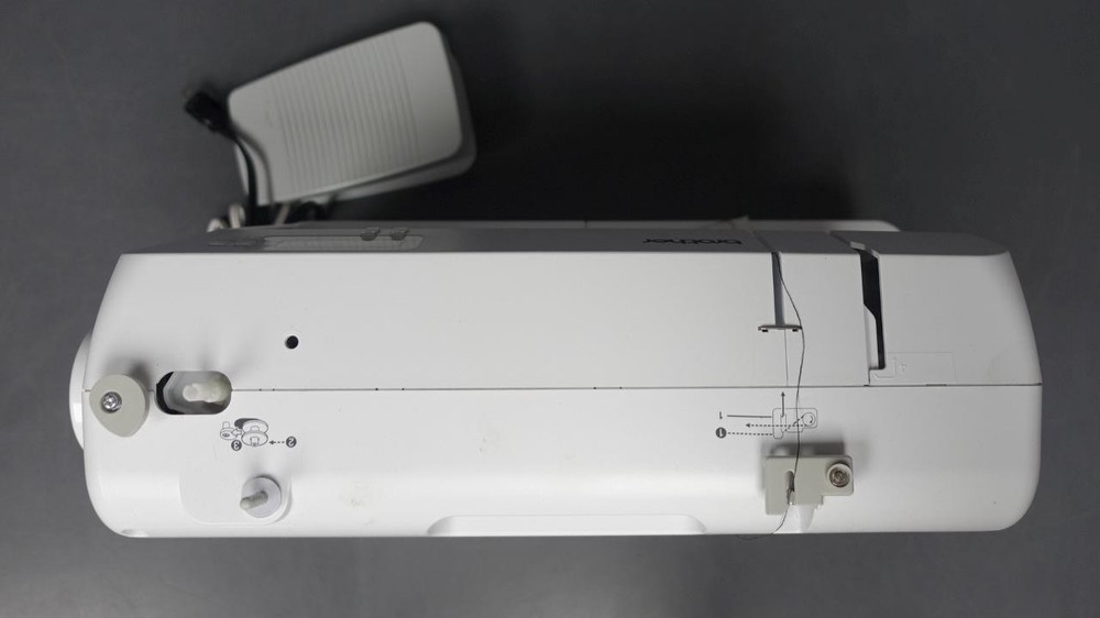 BROTHER CS5055 Computerized Sewing Machine w/ LCD Display 60 Stitches