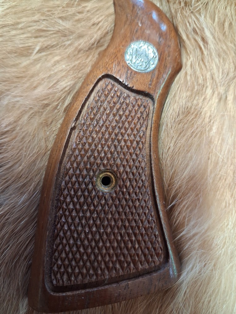 Authentic S&W K Frame Square Butt gripps mint