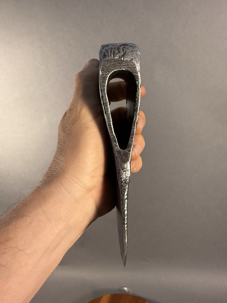 Vintage MASTERCRAFT Single Bit Axe Head. 3lbs 2.1oz.