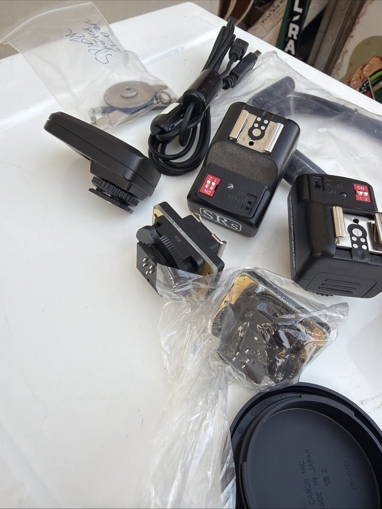 SRs Wireless Flash Trigger Receivers, Remote And Other Camera Lighting Items
