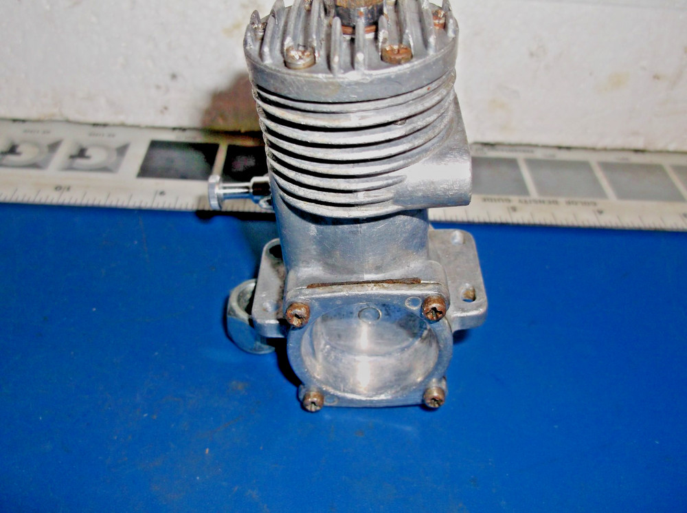 RARE VINTAGE -VECO- .35 control line MODEL AIRPLANE ENGINE