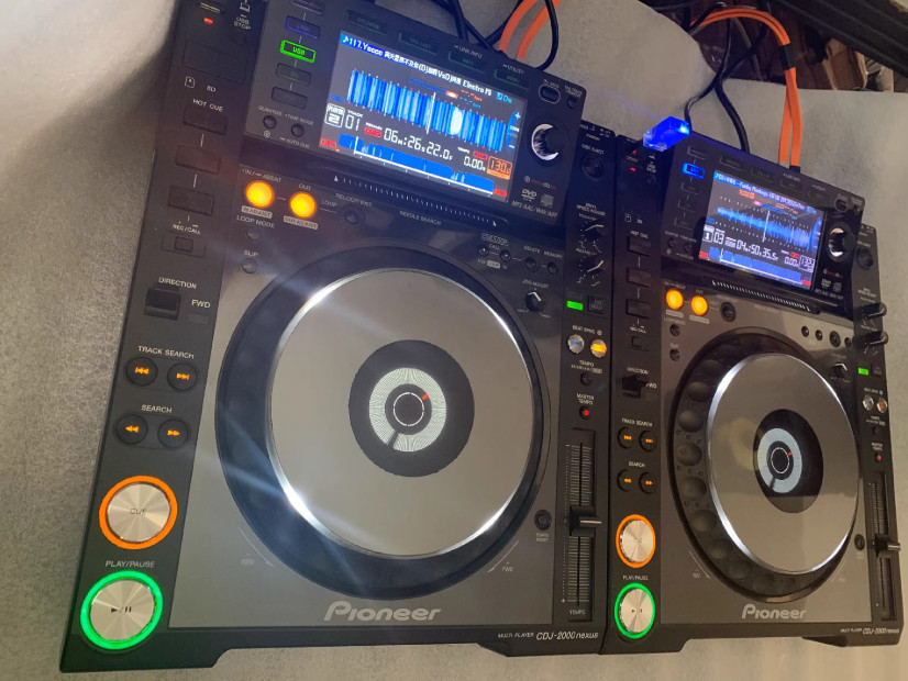1pcs Pioneer CDJ2000nexus DJ turntable