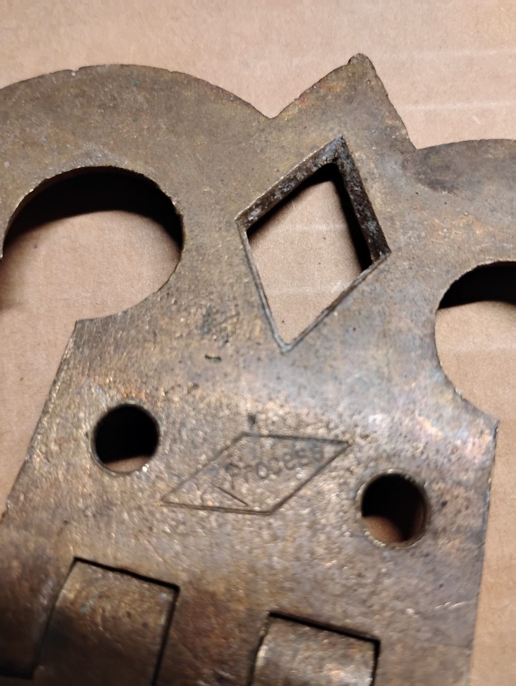 4 VINTAGE CAST BRASS HINGES K-Process